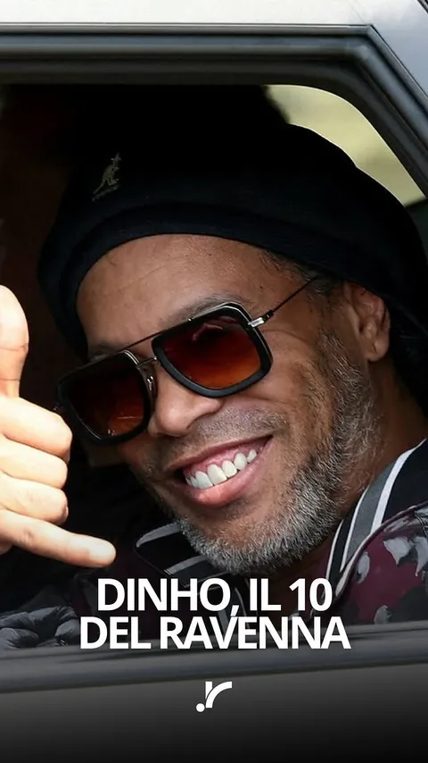 Ronaldinho torna dove il calcio sa ancora sorprendere. A 46 anni è atterrato a Forlì per…